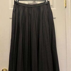 SHEIN Classic Black Pleated A-Line Skirt